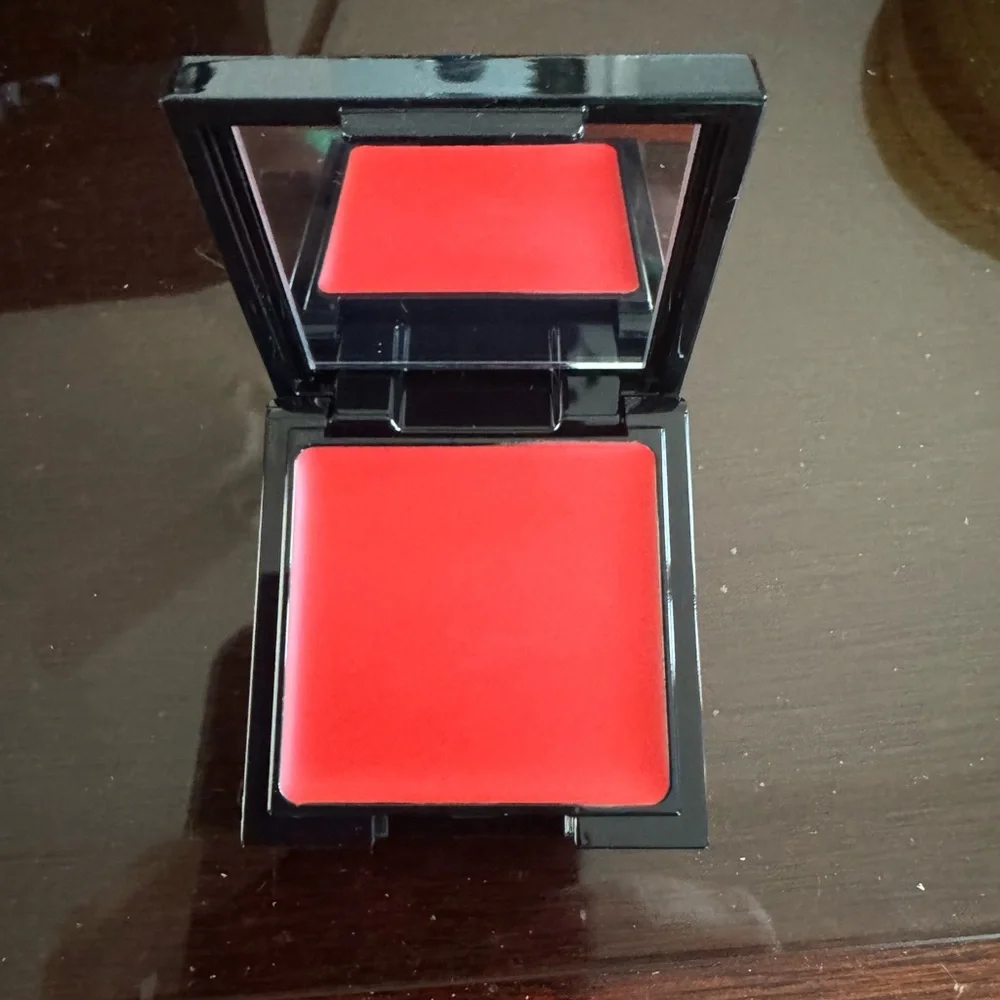 Surratt‎ Beauty Women's Red Lid Lacquer Gloss Eyeshadow 0.11 oz. - SHU IRO